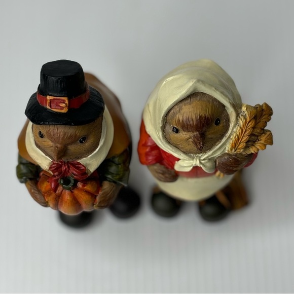 Thanksgiving Pilgrim Bird Figurines (set of 2) - Picture 5 of 13